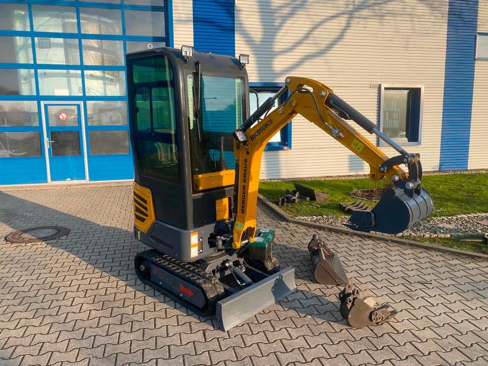 Minibagger BK950KS + Schaufelpaket *INKL.19% MWST*BERGER KRAUS*KABINE*SOFORT!* - Mini escavadeira: foto 5 Minibagger BK950KS + Schaufelpaket *INKL.19% MWST*BERGER KRAUS*KABINE*SOFORT!* - Mini escavadeira: foto 5