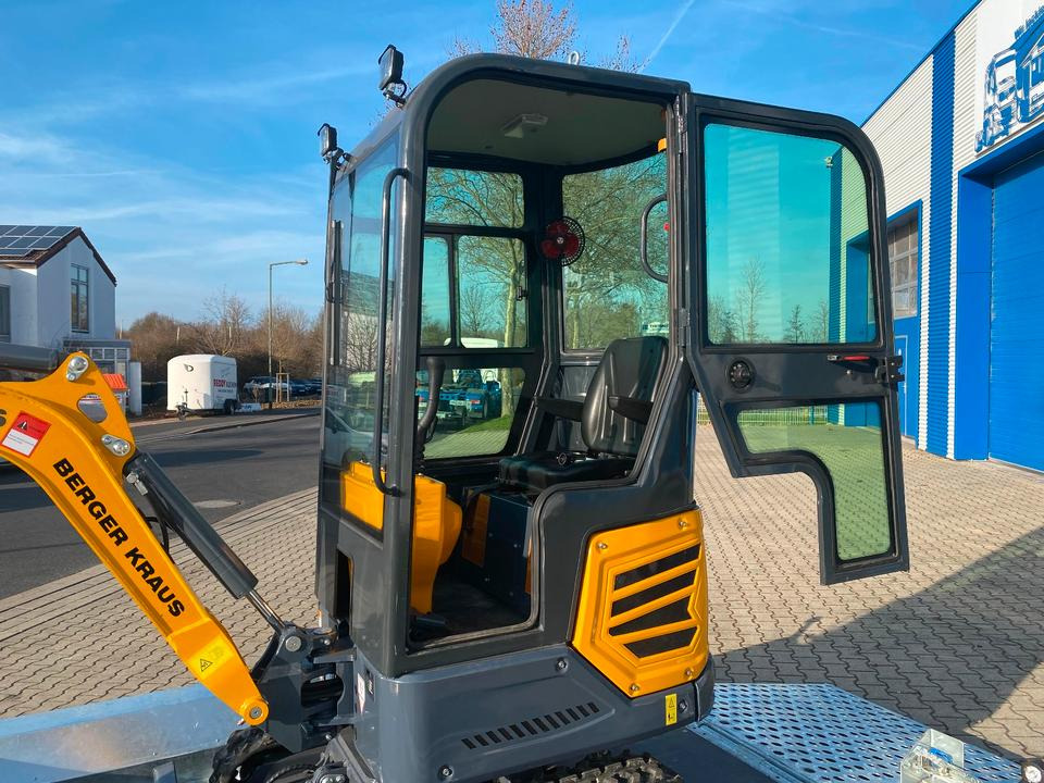 Minibagger BK950KS + Tieflader + Zubehör *INKL.19% MWST*BERGER KRAUS*KABINE*SOFORT!* - Mini escavadeira, Reboque: foto 5 Minibagger BK950KS + Tieflader + Zubehör *INKL.19% MWST*BERGER KRAUS*KABINE*SOFORT!* - Mini escavadeira, Reboque: foto 5