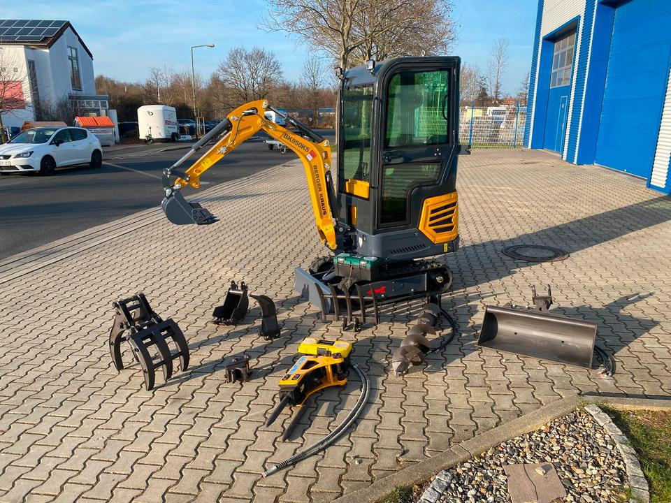 Minibagger BK950KS + Zubehör *INKL.19% MWST*BERGER KRAUS*KABINE*SOFORT!* - Mini escavadeira: foto 2 Minibagger BK950KS + Zubehör *INKL.19% MWST*BERGER KRAUS*KABINE*SOFORT!* - Mini escavadeira: foto 2