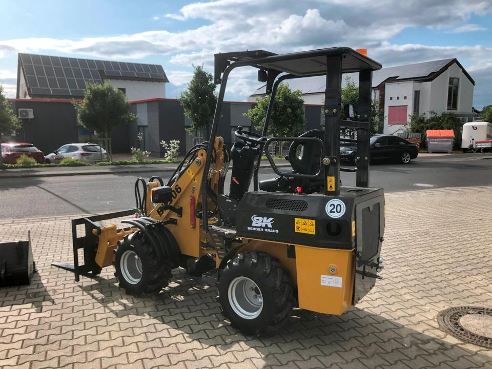 Radlader / Hoflader BK906 *INKL.19% MWST*PERKINS*BERGER KRAUS*GABELPAKET*CE*EURO - Carregadora articulada: foto 4 Radlader / Hoflader BK906 *INKL.19% MWST*PERKINS*BERGER KRAUS*GABELPAKET*CE*EURO - Carregadora articulada: foto 4