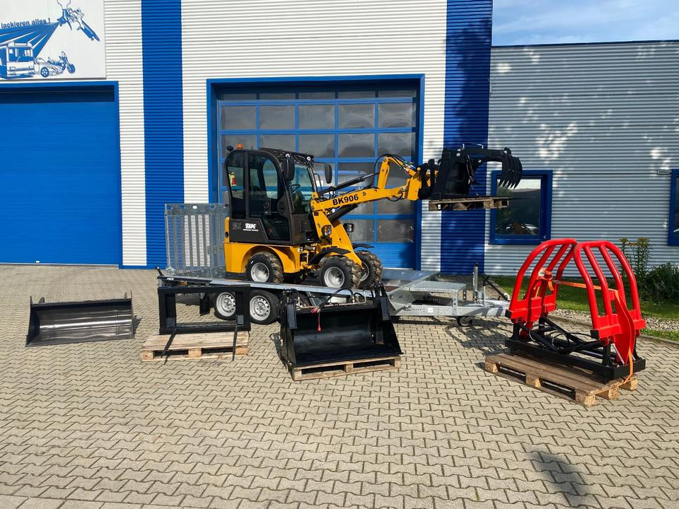 Radlader/Hoflader BK906 Kabine inkl. Tieflader und großem Zubehörpaket *INKL.19% MWST*BERGER KRAUS*PERKINS*CE*SOFORT!* - Carregadora articulada: foto 2 Radlader/Hoflader BK906 Kabine inkl. Tieflader und großem Zubehörpaket *INKL.19% MWST*BERGER KRAUS*PERKINS*CE*SOFORT!* - Carregadora articulada: foto 2