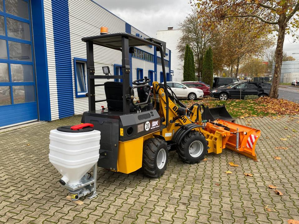 Radlader/Hoflader BK906 inkl. Winter-Komplettpaket *INKL.19% MWST.*BERGER KRAUS*PERKINS*EURO*SOFORT!* - Carregadora articulada: foto 4 Radlader/Hoflader BK906 inkl. Winter-Komplettpaket *INKL.19% MWST.*BERGER KRAUS*PERKINS*EURO*SOFORT!* - Carregadora articulada: foto 4