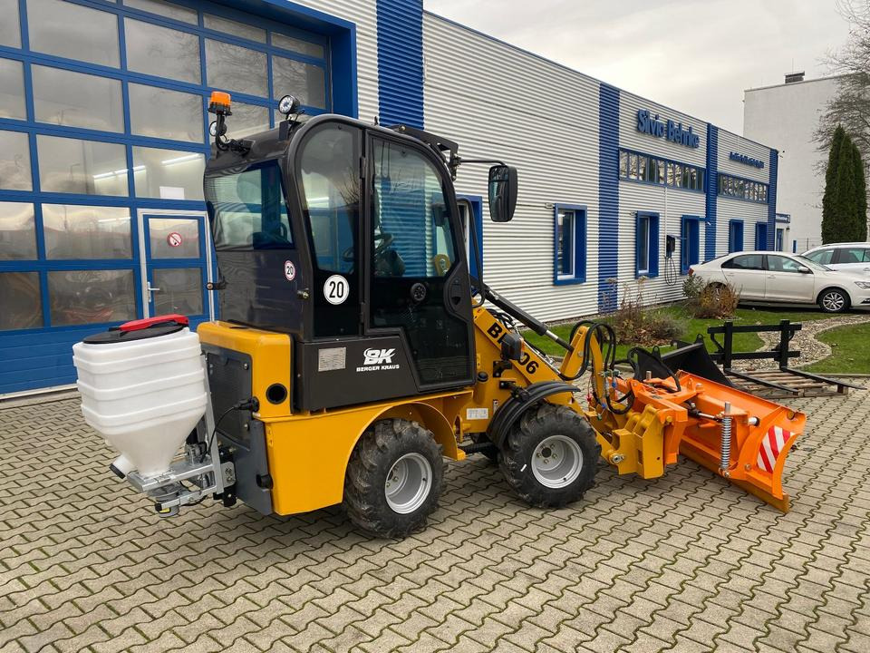 Radlader/Hoflader BK906 mit Kabine inkl. Winter-Komplettpaket *INKL.19% MWST.*BERGER KRAUS*PERKINS*EURO*SOFORT!* - Carregadora articulada: foto 5 Radlader/Hoflader BK906 mit Kabine inkl. Winter-Komplettpaket *INKL.19% MWST.*BERGER KRAUS*PERKINS*EURO*SOFORT!* - Carregadora articulada: foto 5