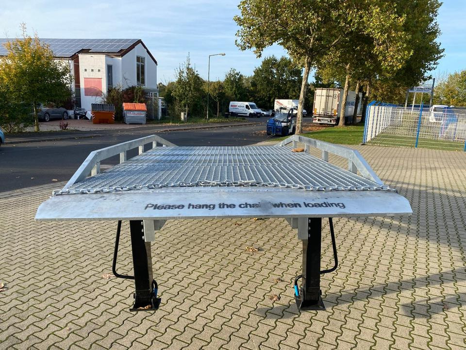 Verladerampe 8t Verzinkt Containerrampe LKW Rampe NEU *INKL.19% MWST*SOFORT VERFÜGBAR!* - Rampa de carregamento: foto 3 Verladerampe 8t Verzinkt Containerrampe LKW Rampe NEU *INKL.19% MWST*SOFORT VERFÜGBAR!* - Rampa de carregamento: foto 3