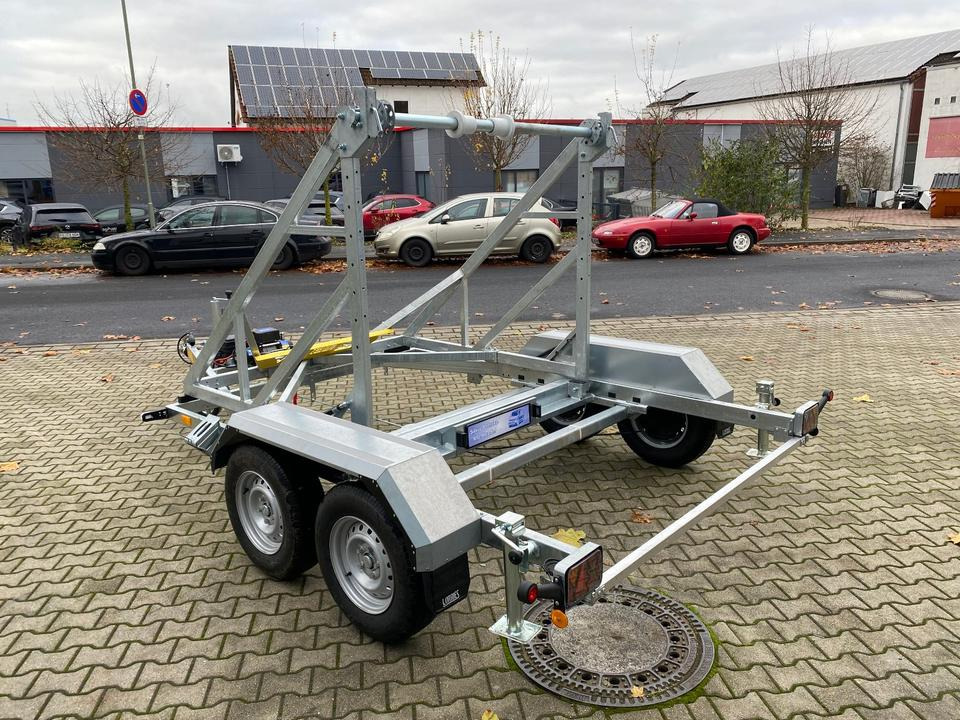 Vermietung / Kabelanhänger 3500KG E-Winde / Nutzlast 2825KG / Kabeltrommel-Anhänger / Glasfaser/ 1 Woche - Reboque para bobinas: foto 5 Vermietung / Kabelanhänger 3500KG E-Winde / Nutzlast 2825KG / Kabeltrommel-Anhänger / Glasfaser/ 1 Woche - Reboque para bobinas: foto 5