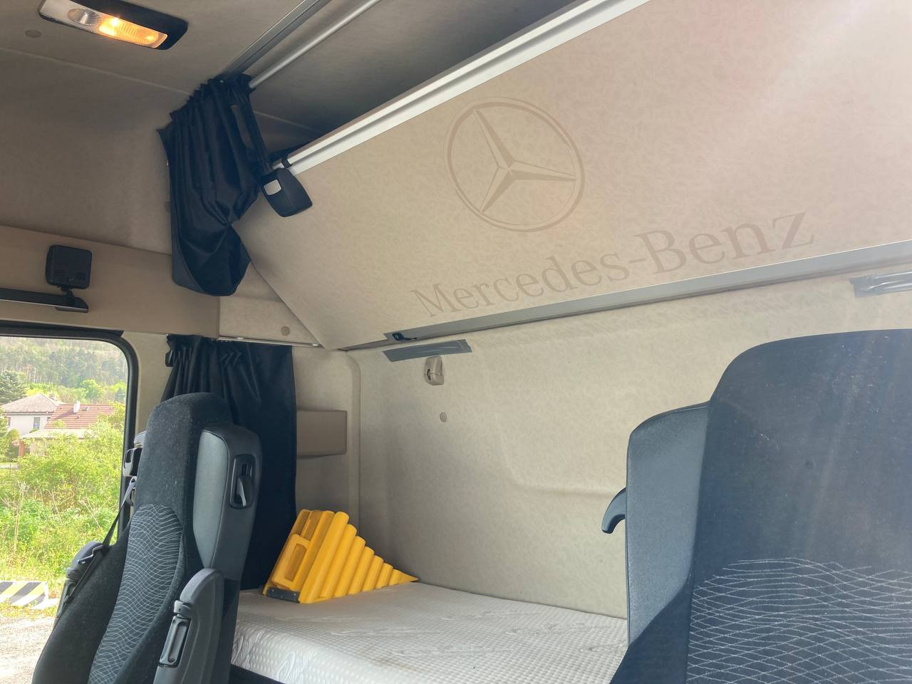 Tractor Mercedes-Benz Actros 1848 4x2 BigSpace PTO compressor: foto 12