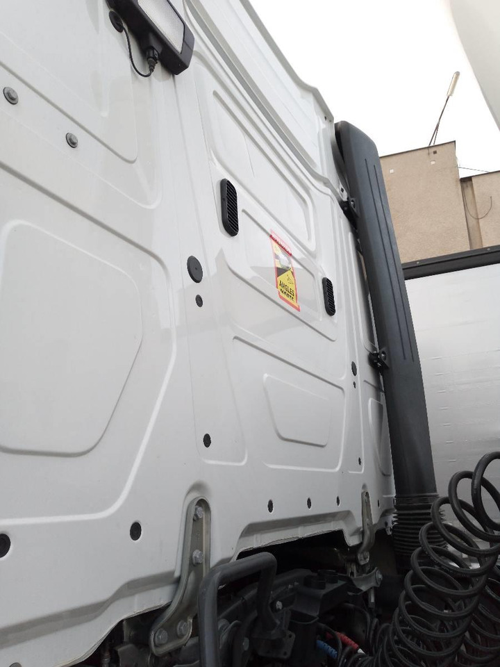 Tractor Mercedes-Benz Actros 1848 4x2 BigSpace PTO compressor: foto 7