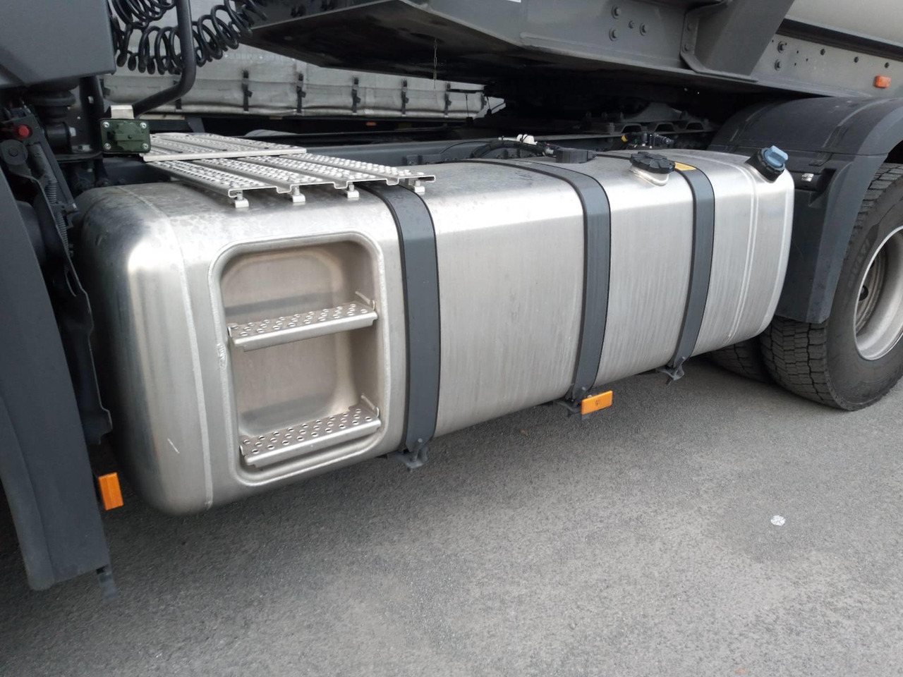 Tractor Mercedes-Benz Actros 1848 4x2 BigSpace PTO compressor: foto 10