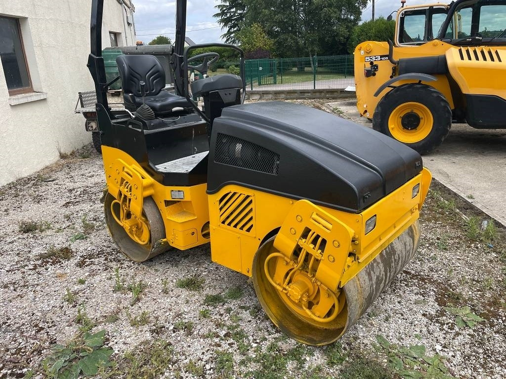 Bomag BW 120 AD-4 - Compactador de asfalto: foto 1 Bomag BW 120 AD-4 - Compactador de asfalto: foto 1