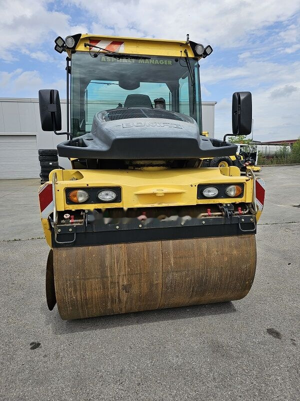 BOMAG BW174AP-4i AM - Compactador de asfalto: foto 3 BOMAG BW174AP-4i AM - Compactador de asfalto: foto 3