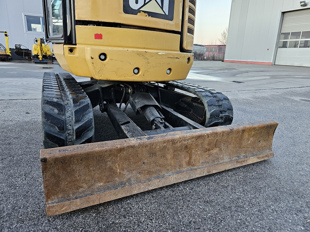 Leasing de CATERPILLAR 302.7DCR CATERPILLAR 302.7DCR: foto 13 Leasing de CATERPILLAR 302.7DCR CATERPILLAR 302.7DCR: foto 13