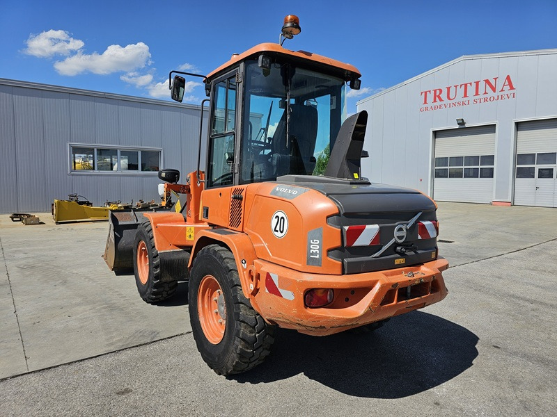 VOLVO L30G - Pá carregadora de rodas: foto 3 VOLVO L30G - Pá carregadora de rodas: foto 3