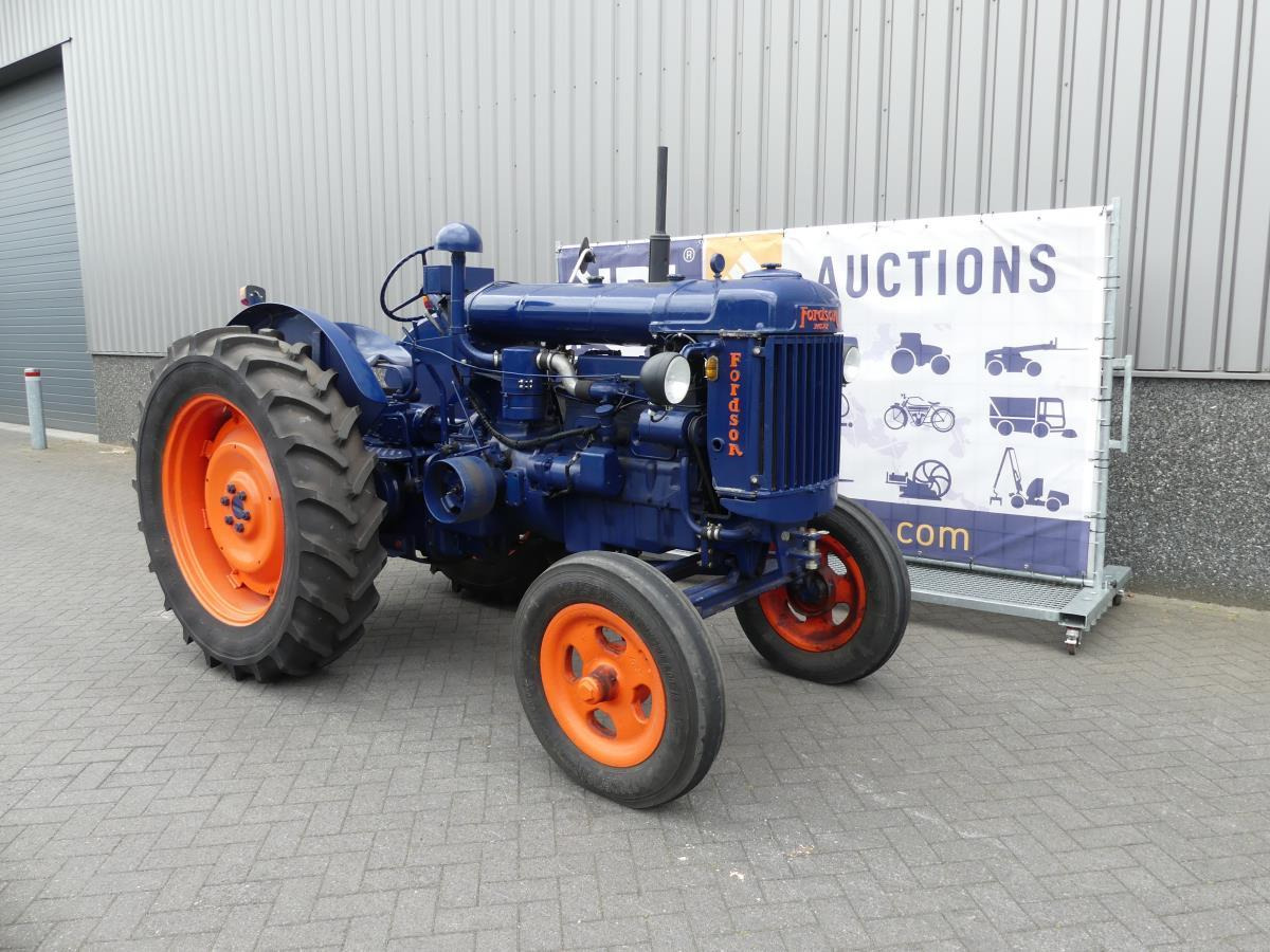 Fordson 27N - Trator: foto 3 Fordson 27N - Trator: foto 3
