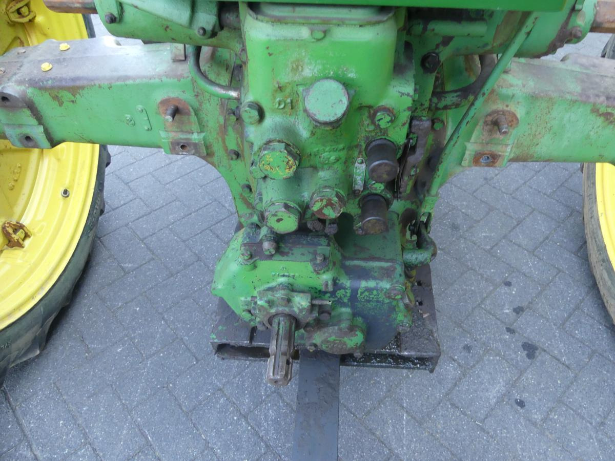 Trator John-Deere 60: foto 10