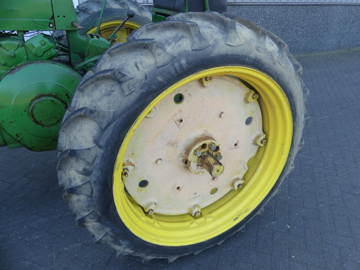 Trator John-Deere 60: foto 22