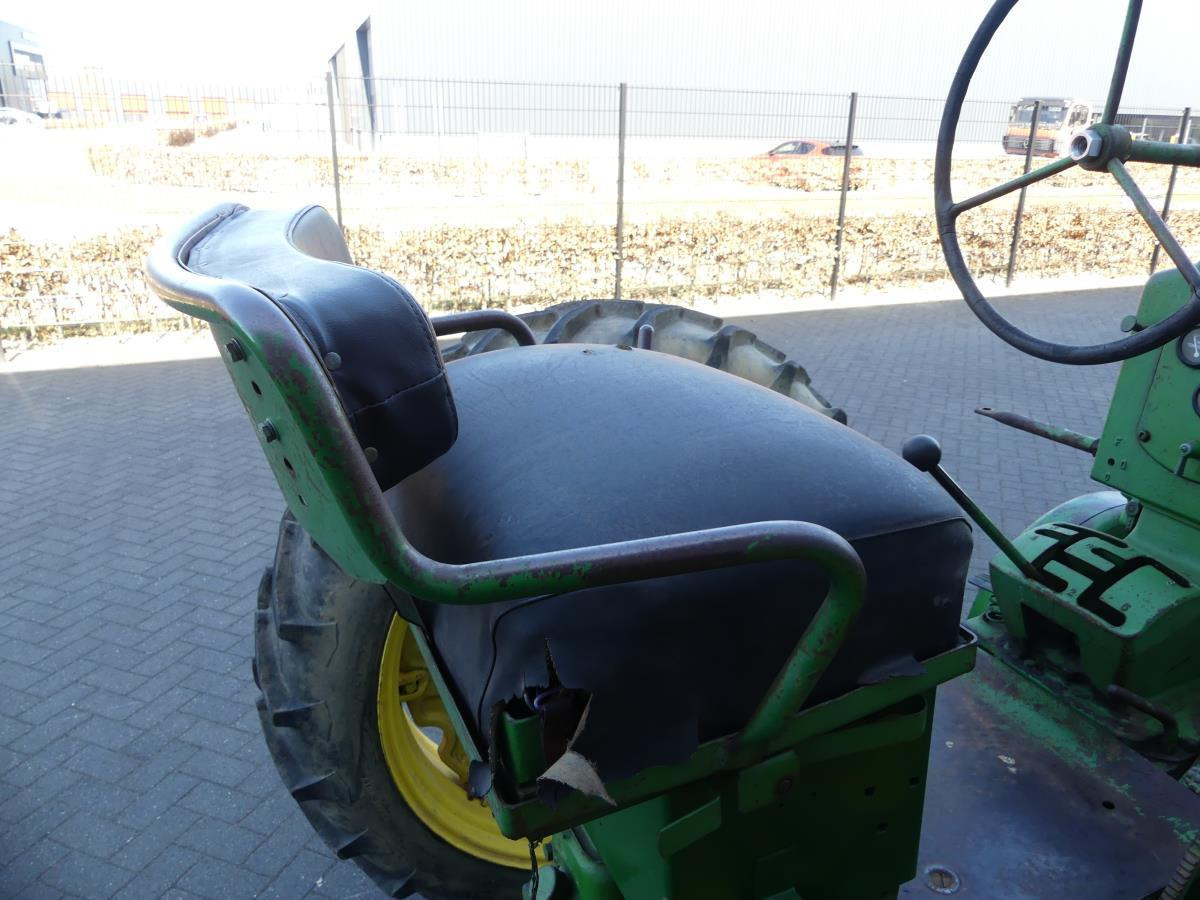 Trator John-Deere 60: foto 13