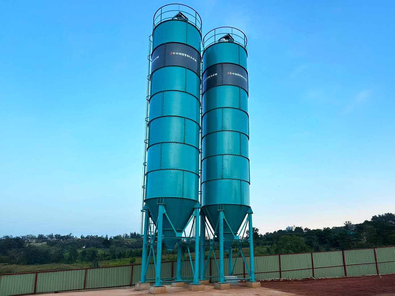 Constmach 100 Ton Capacity Cement Silo - Silo de cimento: foto 2 Constmach 100 Ton Capacity Cement Silo - Silo de cimento: foto 2
