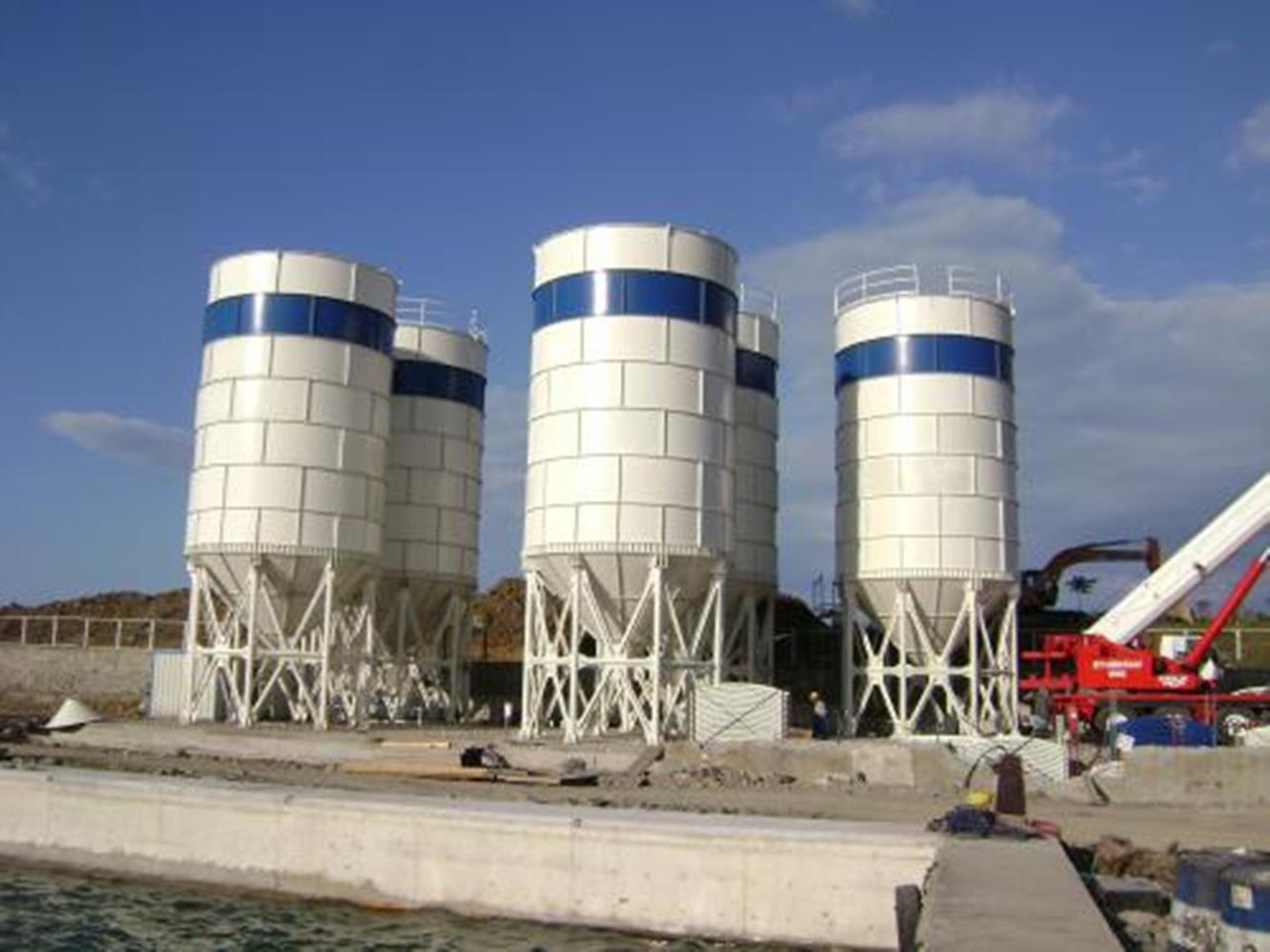 Constmach Silo à Ciment d'une Capacité de 500 Tonnes - Silo de cimento: foto 1 Constmach Silo à Ciment d'une Capacité de 500 Tonnes - Silo de cimento: foto 1