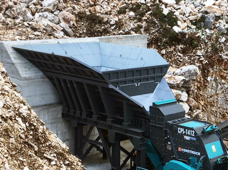 Constmach Vibrating Bunker Feeder In Capacities From 80 To 500 Tons - Máquina de mineração: foto 1 Constmach Vibrating Bunker Feeder In Capacities From 80 To 500 Tons - Máquina de mineração: foto 1