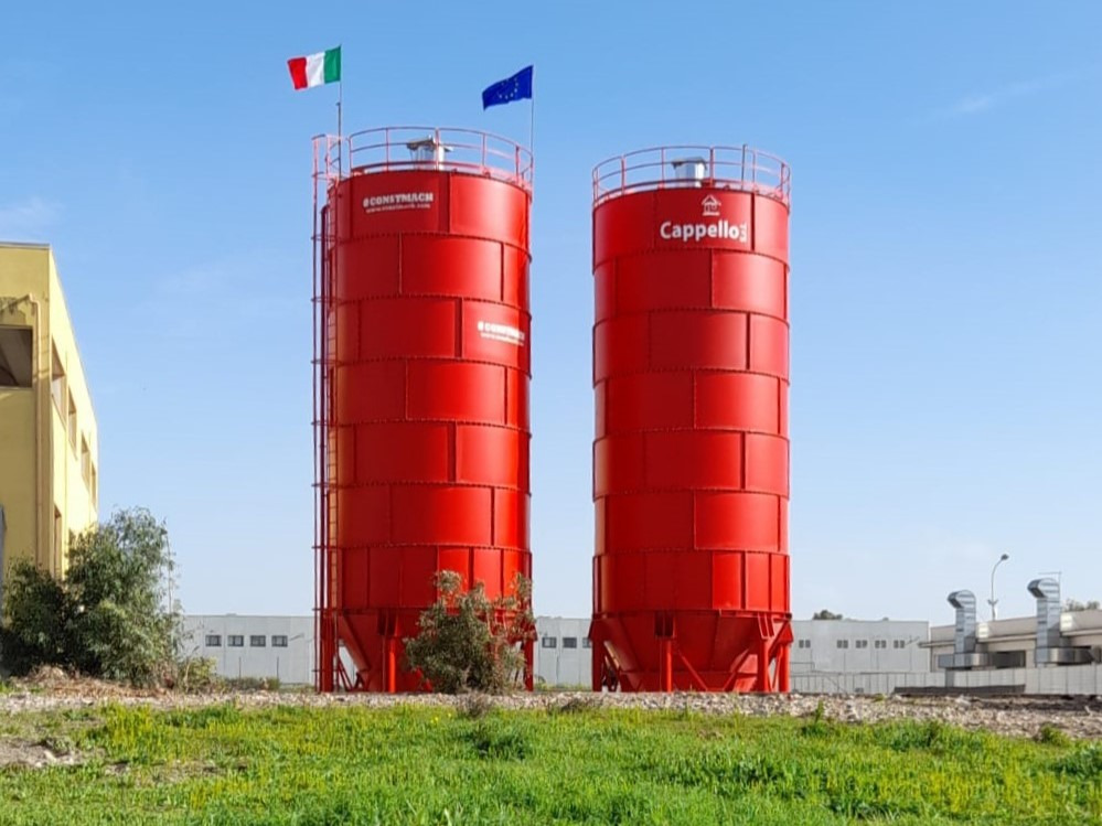 Constmach Zement Silo mit 300 Tonnen Kapazität - Silo de cimento: foto 1 Constmach Zement Silo mit 300 Tonnen Kapazität - Silo de cimento: foto 1