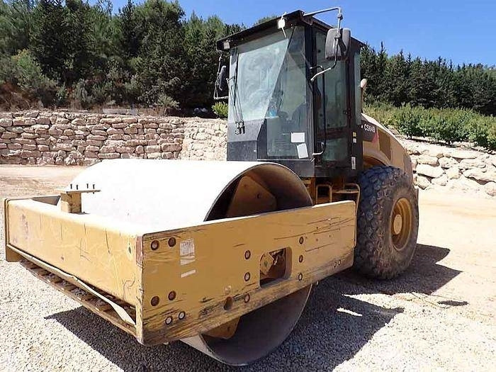 CAT CS64B - Placas vibratórias: foto 1 CAT CS64B - Placas vibratórias: foto 1
