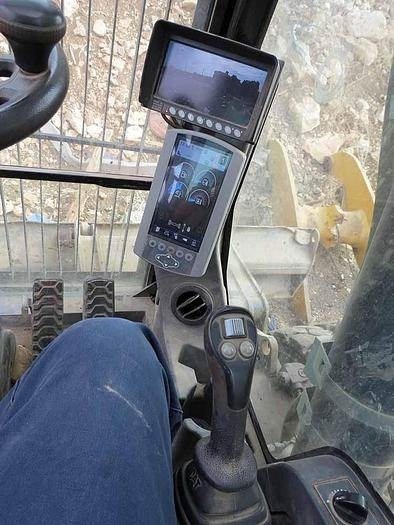 Escavadeira CAT M320F: foto 10