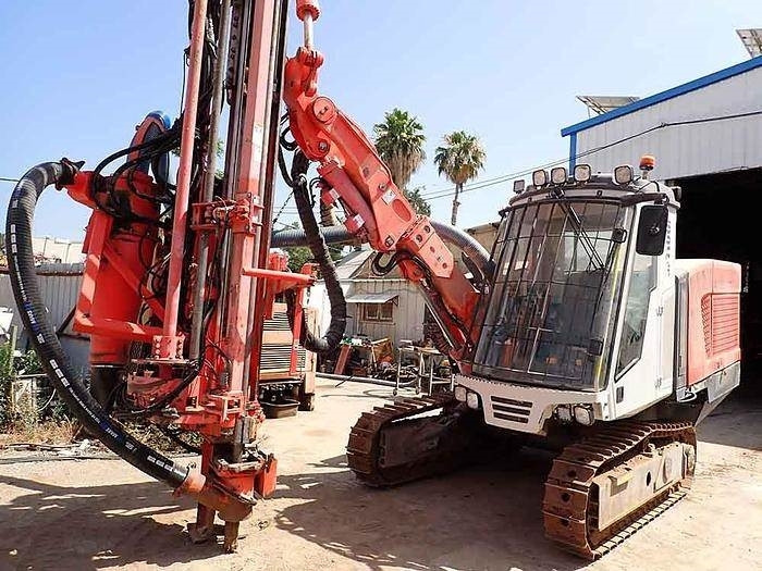 Sandvik DP1100I - Máquina de perfuração: foto 1 Sandvik DP1100I - Máquina de perfuração: foto 1