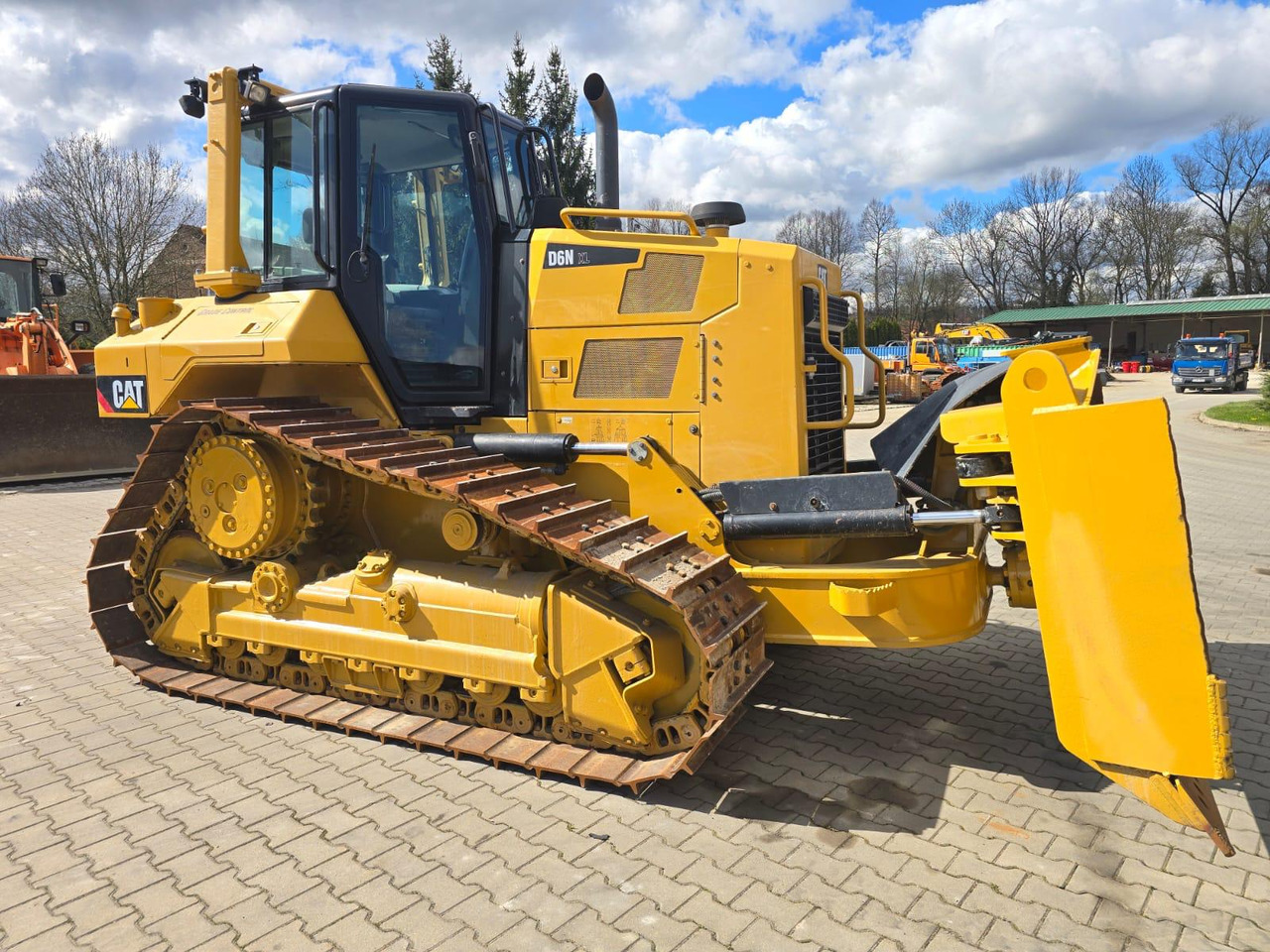 CATERPILLAR D 6 N XL - Buldôzer: foto 5 CATERPILLAR D 6 N XL - Buldôzer: foto 5