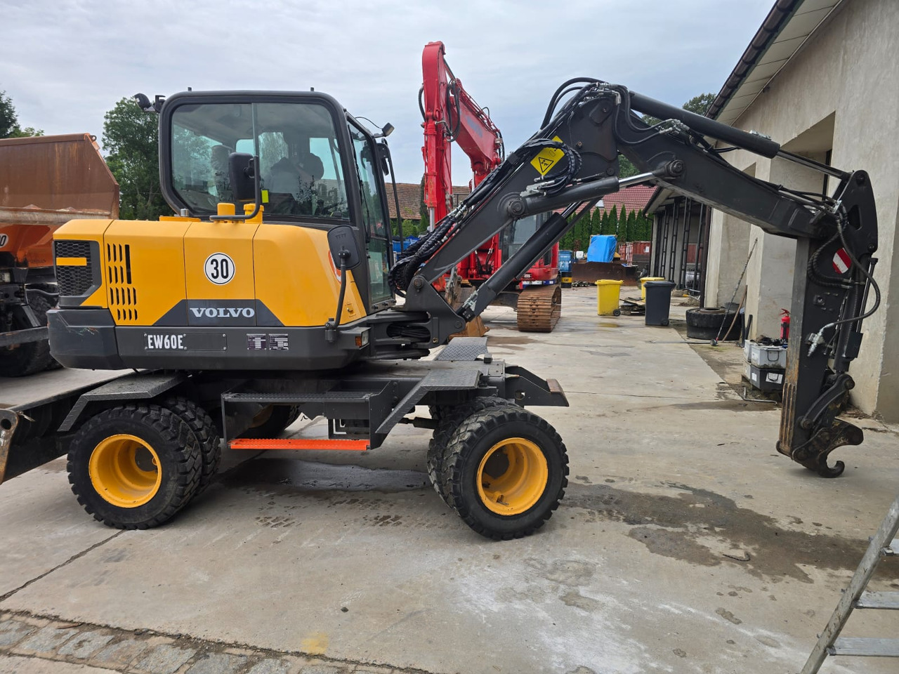 VOLVO EW 60E - Escavadeira de rodas: foto 2 VOLVO EW 60E - Escavadeira de rodas: foto 2