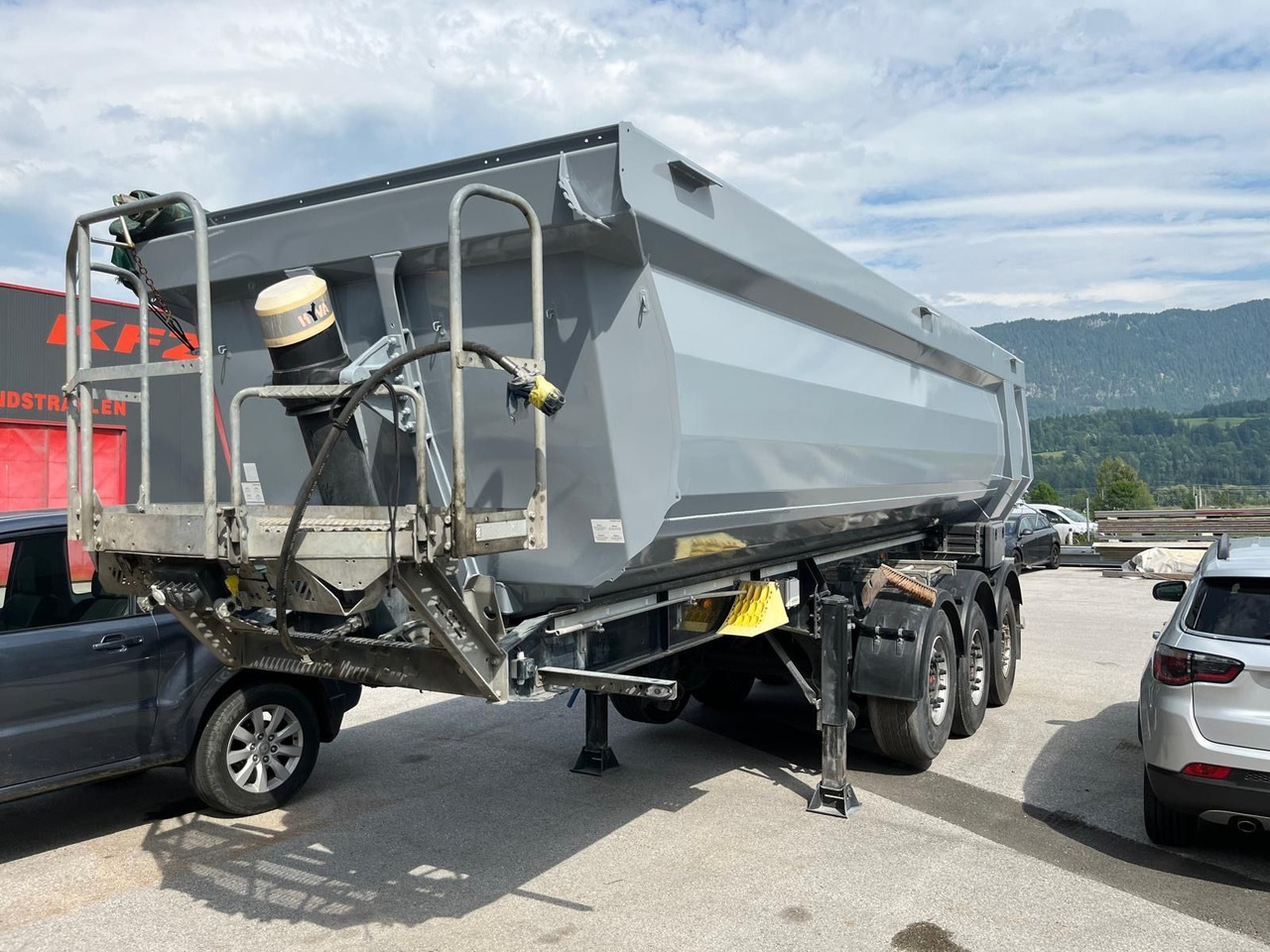 Schwarzmüller Hardox - Semi-reboque basculante: foto 2 Schwarzmüller Hardox - Semi-reboque basculante: foto 2