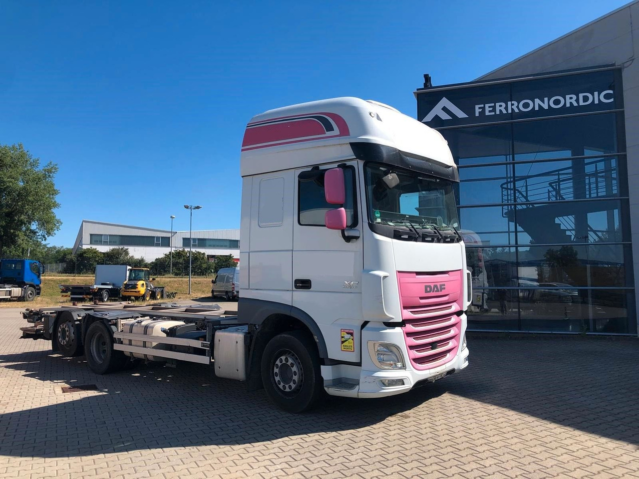 DAF XF460 SSC Liftachse*LBW*AHK*Standkl*Mega - Camião transportador de contêineres/ Caixa móvel: foto 1 DAF XF460 SSC Liftachse*LBW*AHK*Standkl*Mega - Camião transportador de contêineres/ Caixa móvel: foto 1