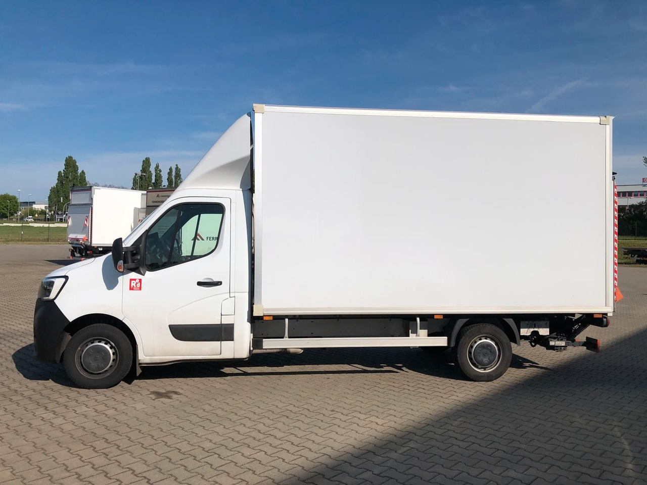 Renault MASTER RED 3.5T*LBW*Klima*4.2m*AUCH MIETE - Carrinha de contentor: foto 3 Renault MASTER RED 3.5T*LBW*Klima*4.2m*AUCH MIETE - Carrinha de contentor: foto 3