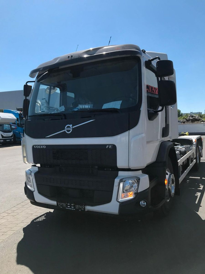 Volvo FE 320 6x2 - Camião polibenne: foto 4 Volvo FE 320 6x2 - Camião polibenne: foto 4