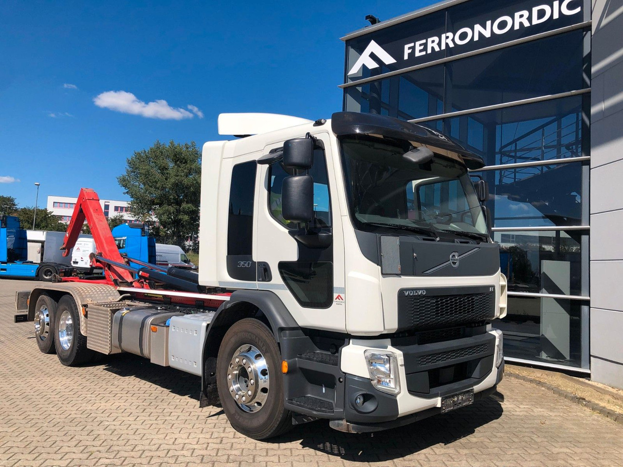 Volvo FE 350 6x2 Lenkachse*Alufelgen*HIAB*AHK*Klima - Camião polibenne: foto 1 Volvo FE 350 6x2 Lenkachse*Alufelgen*HIAB*AHK*Klima - Camião polibenne: foto 1