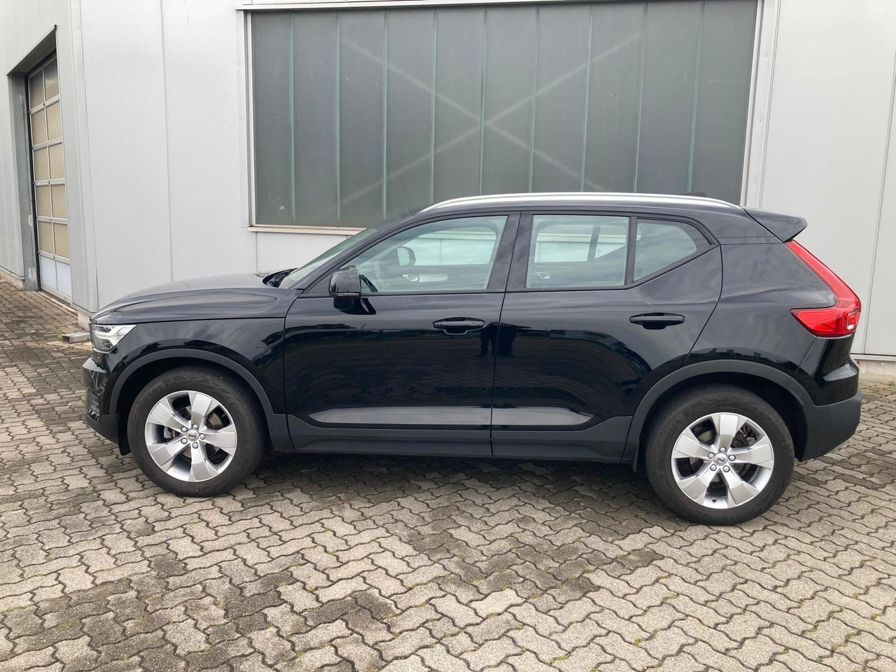 Volvo XC 40 T3 Momentum Pro 2WD - SUV: foto 3 Volvo XC 40 T3 Momentum Pro 2WD - SUV: foto 3