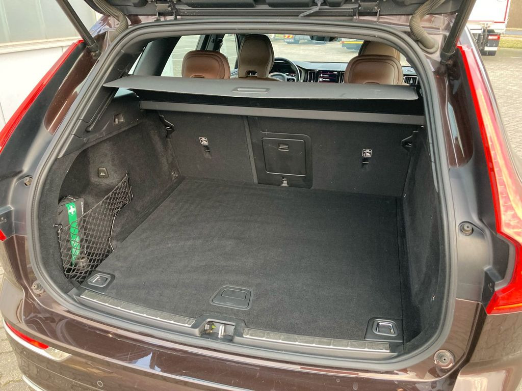 Leasing de Volvo XC 60 B5 Inscription AWD (Diesel)  Volvo XC 60 B5 Inscription AWD (Diesel): foto 8