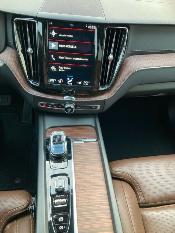 Leasing de Volvo XC 60 B5 Inscription AWD (Diesel)  Volvo XC 60 B5 Inscription AWD (Diesel): foto 15