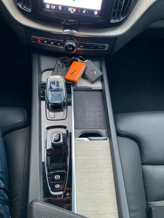 SUV Volvo XC 60 T6 Inscr. Rech. Plug-In Hybrid AWD Md.2022 Volvo XC 60 T6 Inscr. Rech. Plug-In Hybrid AWD Md.2022: foto 16 SUV Volvo XC 60 T6 Inscr. Rech. Plug-In Hybrid AWD Md.2022 Volvo XC 60 T6 Inscr. Rech. Plug-In Hybrid AWD Md.2022: foto 16