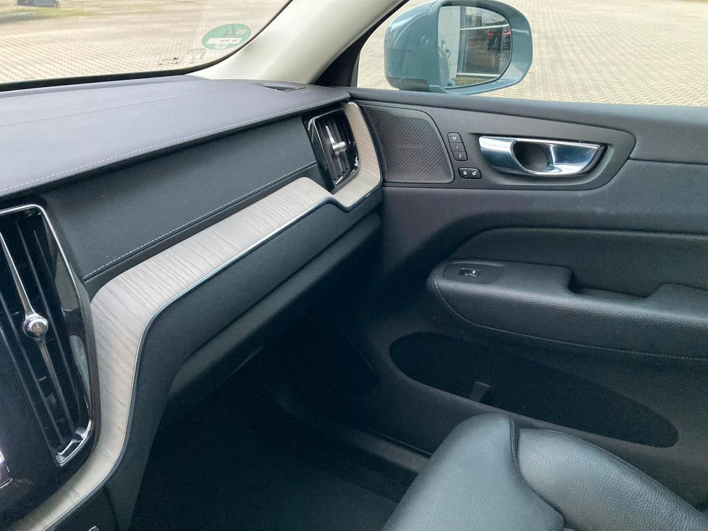 SUV Volvo XC 60 T6 Inscr. Rech. Plug-In Hybrid AWD Md.2022 Volvo XC 60 T6 Inscr. Rech. Plug-In Hybrid AWD Md.2022: foto 15 SUV Volvo XC 60 T6 Inscr. Rech. Plug-In Hybrid AWD Md.2022 Volvo XC 60 T6 Inscr. Rech. Plug-In Hybrid AWD Md.2022: foto 15