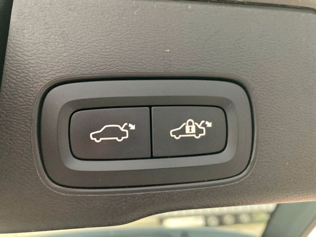 SUV Volvo XC 60 T6 Inscr. Rech. Plug-In Hybrid AWD Md.2022 Volvo XC 60 T6 Inscr. Rech. Plug-In Hybrid AWD Md.2022: foto 18 SUV Volvo XC 60 T6 Inscr. Rech. Plug-In Hybrid AWD Md.2022 Volvo XC 60 T6 Inscr. Rech. Plug-In Hybrid AWD Md.2022: foto 18