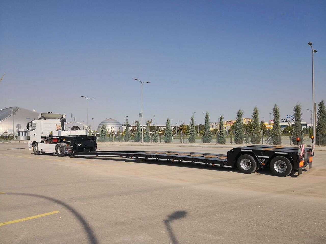 Özgül 2 AXLE LOW LOADER SEMI TRAILER - Semi-reboque baixa: foto 3 Özgül 2 AXLE LOW LOADER SEMI TRAILER - Semi-reboque baixa: foto 3