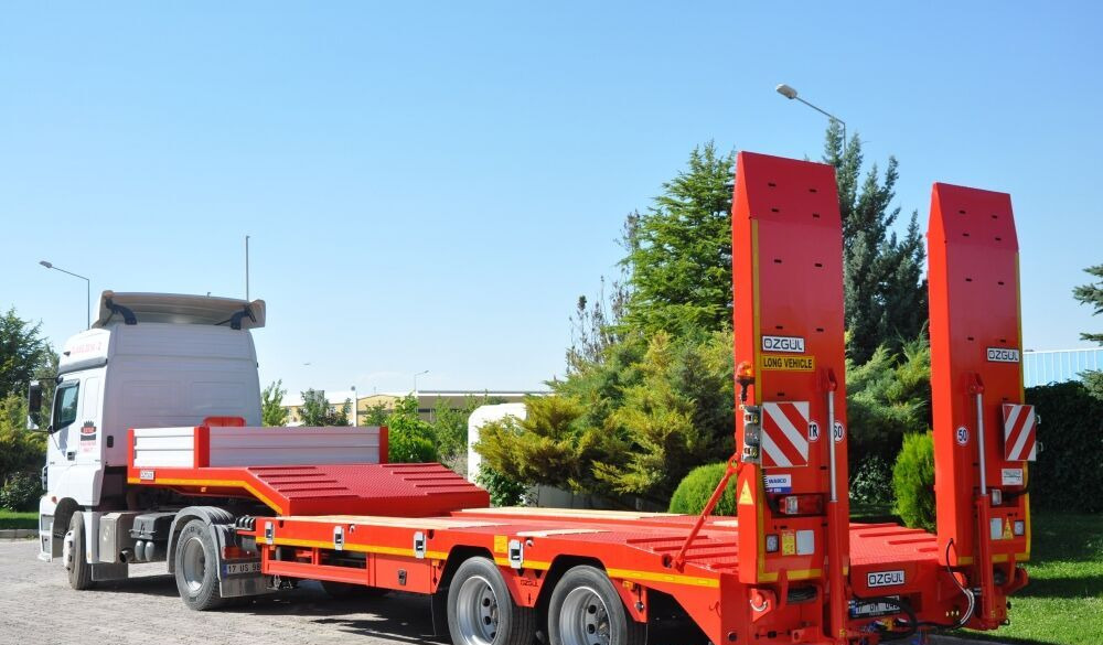 Özgül 2 AXLE LOWBED SEMI TRAILER - Semi-reboque baixa: foto 1 Özgül 2 AXLE LOWBED SEMI TRAILER - Semi-reboque baixa: foto 1
