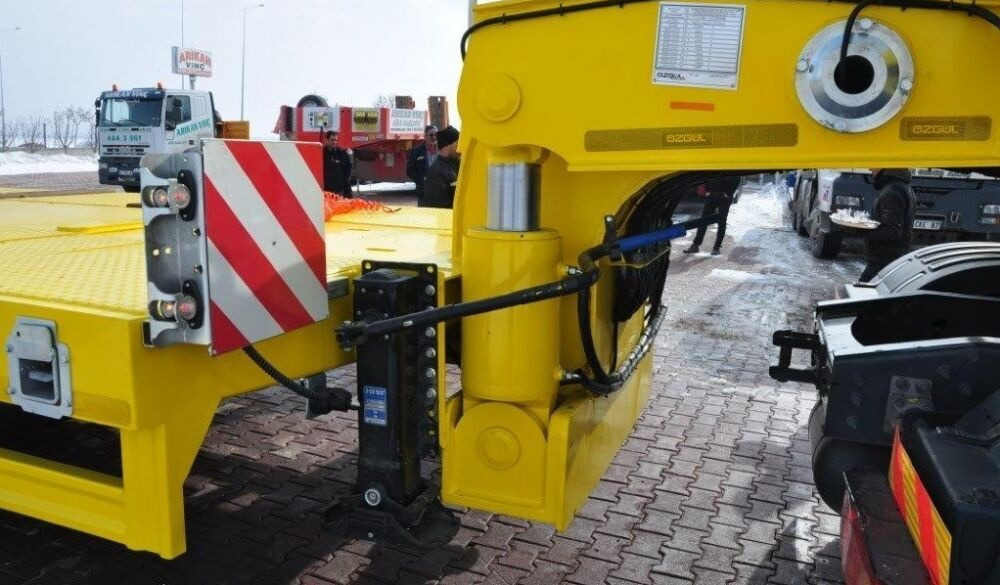 Özgül 8 AXLE LOWBED SEMI TRAILER - Semi-reboque baixa: foto 3 Özgül 8 AXLE LOWBED SEMI TRAILER - Semi-reboque baixa: foto 3