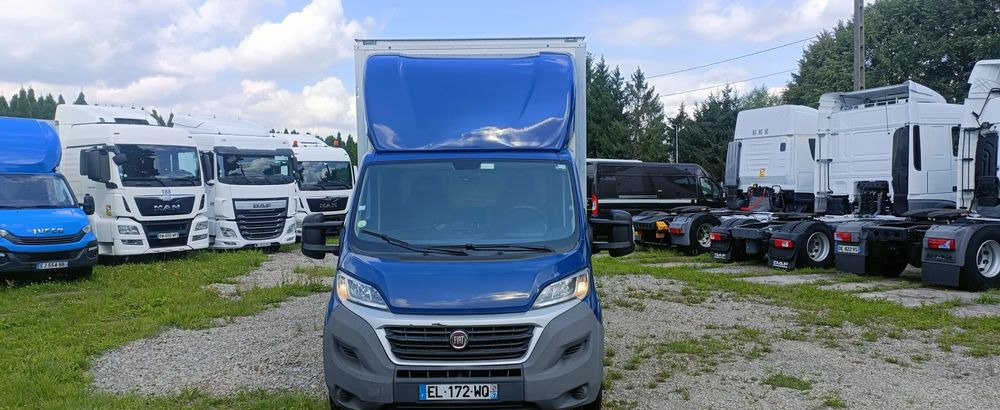 Fiat Ducato - Carrinha de contentor: foto 2 Fiat Ducato - Carrinha de contentor: foto 2