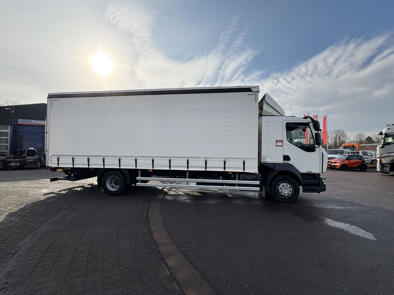 Renault D 16.280 Curtainsider - Camião de lona: foto 4 Renault D 16.280 Curtainsider - Camião de lona: foto 4