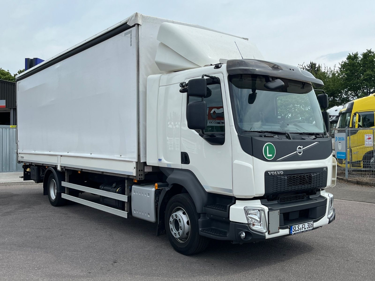 Volvo FL 14.245 Junghanns Schiebeplane LBW - Camião de lona: foto 3 Volvo FL 14.245 Junghanns Schiebeplane LBW - Camião de lona: foto 3