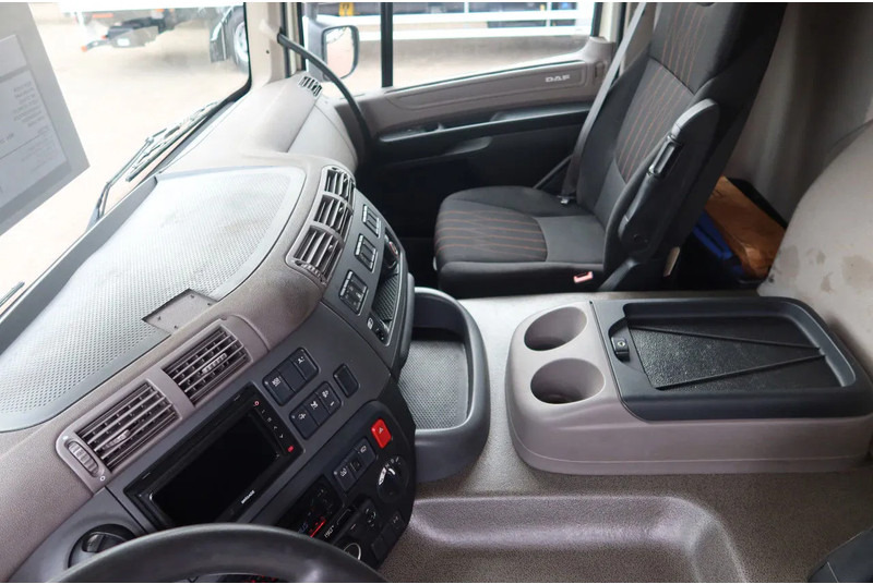 Camião furgão DAF CF 290 FA Bak+ klep Dhollandia 2000 kg: foto 5
