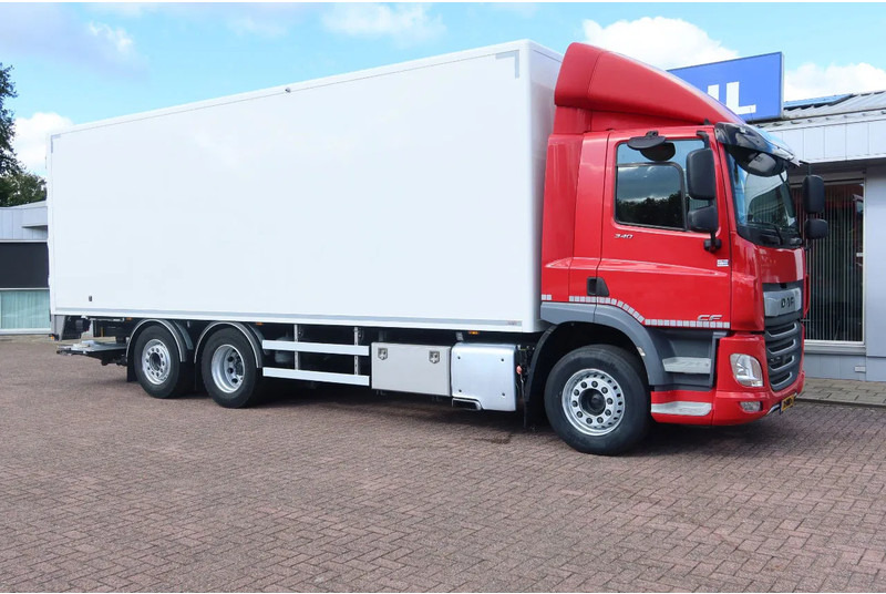 DAF CF 340 FAN 6X2 Bakwagen + Klep 2500 KG - Camião furgão: foto 2 DAF CF 340 FAN 6X2 Bakwagen + Klep 2500 KG - Camião furgão: foto 2