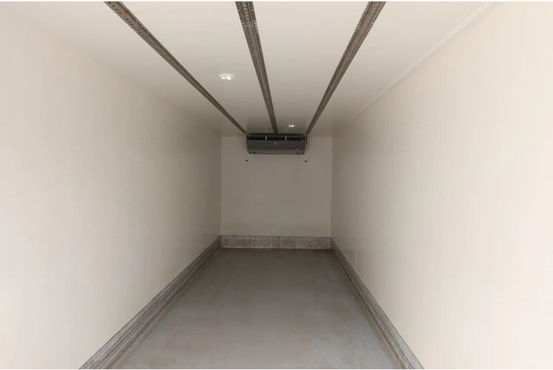 DAF CF 450 8x2 Koel/Vries Carrier Supra 1150 Diesel/Electric FRC 10/2027 - Camião frigorífico: foto 4 DAF CF 450 8x2 Koel/Vries Carrier Supra 1150 Diesel/Electric FRC 10/2027 - Camião frigorífico: foto 4