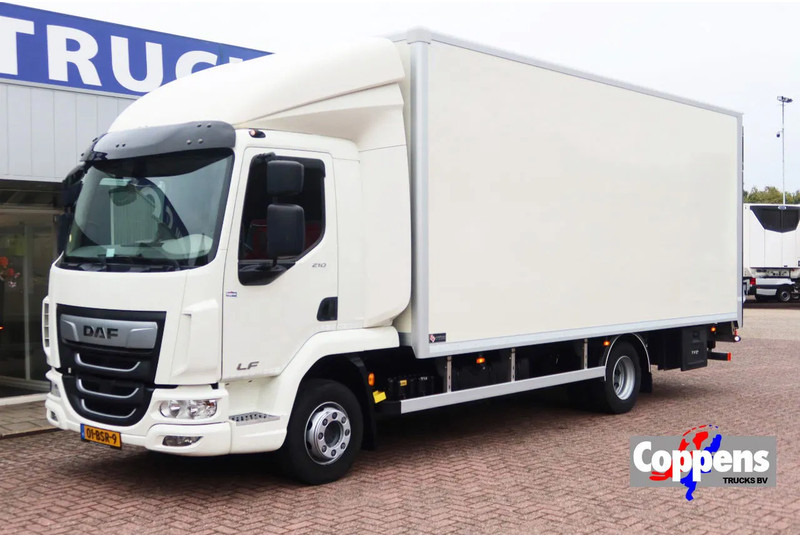 DAF LF 210 Bakwagen+ Dhollandia 1500 kg Comfort cabine - Camião furgão: foto 1 DAF LF 210 Bakwagen+ Dhollandia 1500 kg Comfort cabine - Camião furgão: foto 1